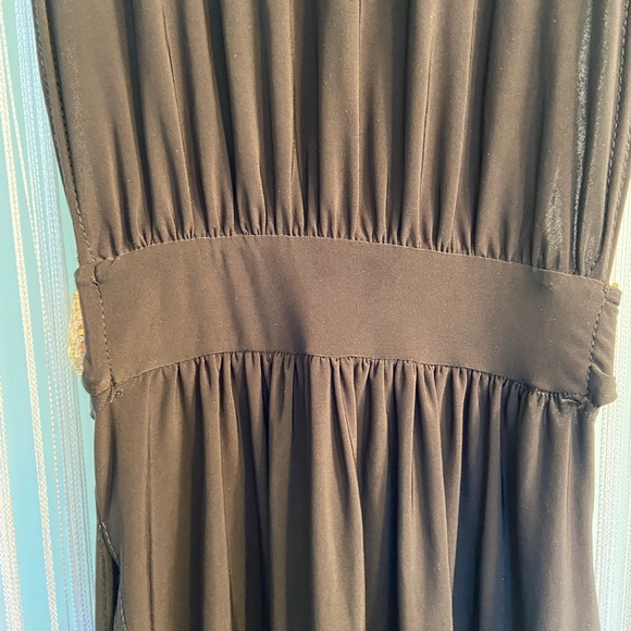 Pretty Little Thing Black Maxi Cut Out High Slit Gold Medallion Dress NWT Size 0 - Picture 7 of 16